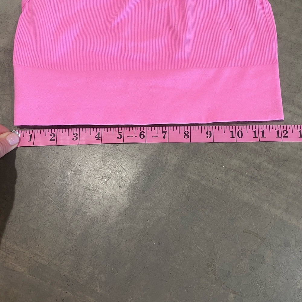 Two sports bras- NWOT( never worn)1 floral print by JOY LAB 🖤1 pink by COLSIE💗 - Picture 4 of 13